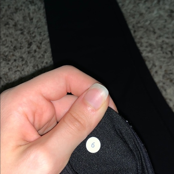 Wonder Under LuLuLemon LEGGINGS <3 - Picture 2 of 3